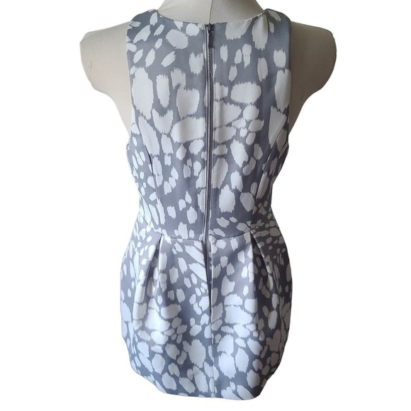 Keepsake The Label Counter Attack Grey White Speckled Animal Print Dress medium - Picture 8 of 11